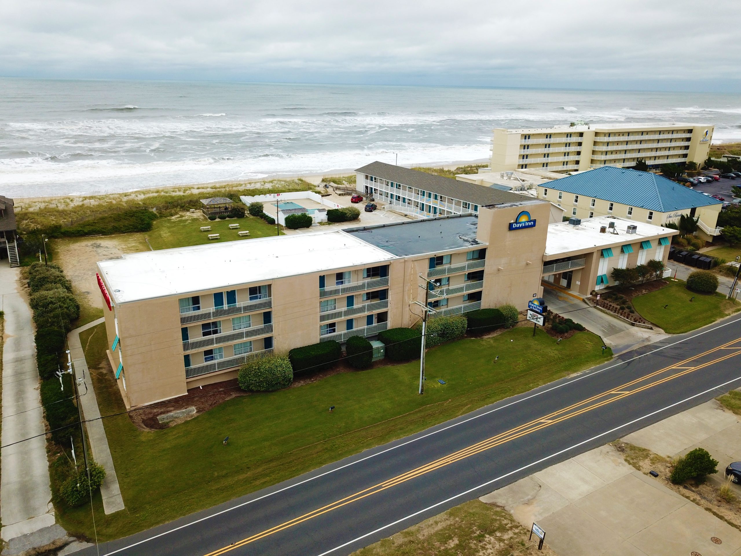 Marcus & Millichap : Brokers the Sale of an Oceanfront Hotel in the Outer Banks